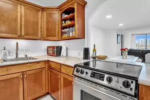 3675 N Country Club Dr, Aventura, FL 33180 - Photo 5