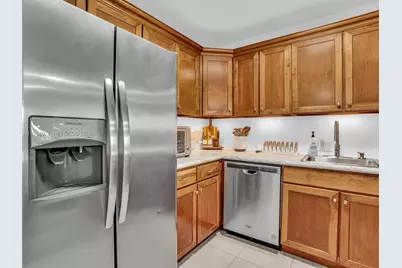 3675 N Country Club Dr #410, Aventura, FL 33180 - Photo 3