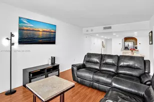 3675 N Country Club Dr, Aventura, FL 33180 - Photo 29
