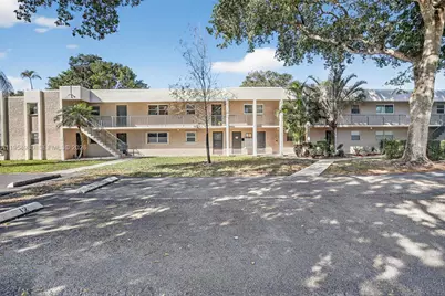 8523 Old Country Mnr #520, Davie, FL 33328 - Photo 1