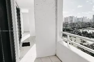 20355 NE 34th Ct, Aventura, FL 33180 - Photo 29