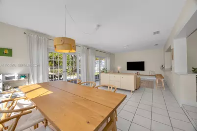 8230 SW 63rd Pl, Miami, FL 33143 - Photo 5