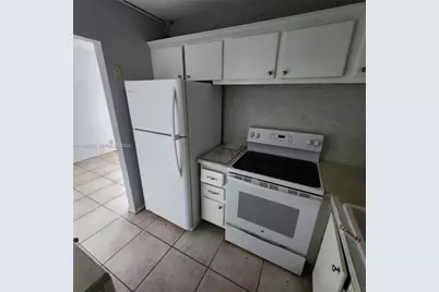 339 Southampton B #339, West Palm Beach, FL 33417 - Photo 3