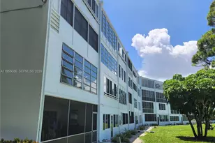 339 Southampton B, West Palm Beach, FL 33417 - Photo 11