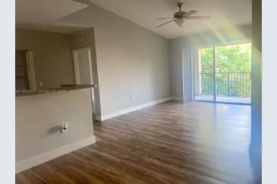 7930 N Nob Hill Rd #304, Tamarac, FL 33321 - Photo 3