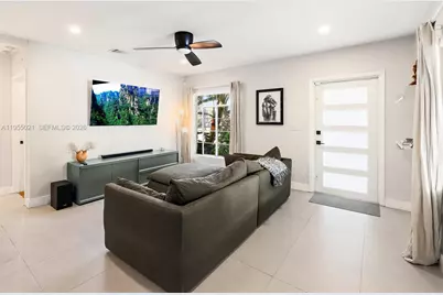 1009 NW 11th Ct, Miami, FL 33136 - Photo 13