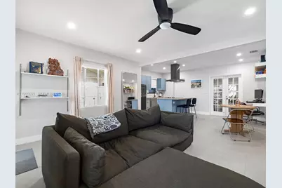 1009 NW 11th Ct, Miami, FL 33136 - Photo 15