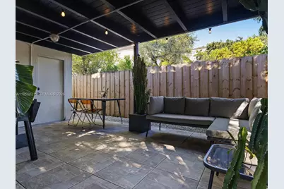 1009 NW 11th Ct, Miami, FL 33136 - Photo 31