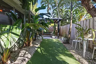 1009 NW 11th Ct, Miami, FL 33136 - Photo 37