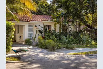 1009 NW 11th Ct, Miami, FL 33136 - Photo 1