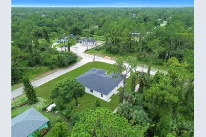 933 Anthony St E, Lehigh Acres, FL 33974 - Photo 63