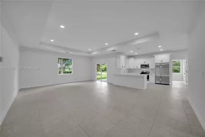 933 Anthony St E, Lehigh Acres, FL 33974 - Photo 27