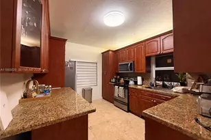 17262 NW 6th Ct, Pembroke Pines, FL 33029 - Photo 5