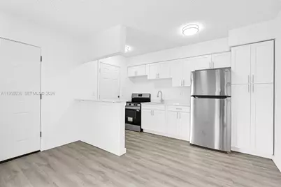 13210 Memorial Hwy #106, North Miami, FL 33161 - Photo 9