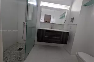 1900 NE 186th Dr, North Miami Beach, FL 33179 - Photo 9