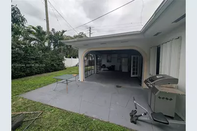 1900 NE 186th Dr, North Miami Beach, FL 33179 - Photo 15