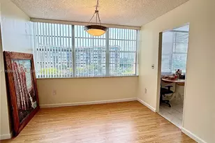 1100 St Charles Pl, Pembroke Pines, FL 33026 - Photo 3