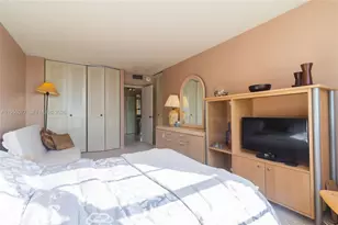 301 174th St, Sunny Isles Beach, FL 33160 - Photo 15