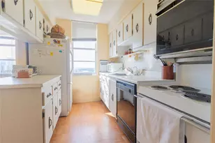301 174th St, Sunny Isles Beach, FL 33160 - Photo 13