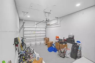 7952 NW 198th St, Hialeah, FL 33015 - Photo 21