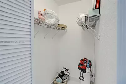 7952 NW 198th St, Hialeah, FL 33015 - Photo 23