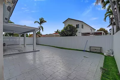 7952 NW 198th St, Hialeah, FL 33015 - Photo 37