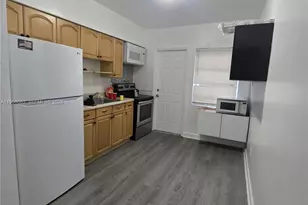 2729 NW 47th St, Miami, FL 33142 - Photo 19