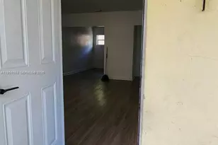 2729 NW 47th St, Miami, FL 33142 - Photo 29