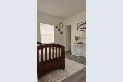 2729 NW 47th St, Miami, FL 33142 - Photo 13