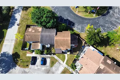 7034 SW 112th Ct, Miami, FL 33173 - Photo 7