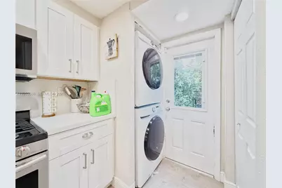 7034 SW 112th Ct, Miami, FL 33173 - Photo 15