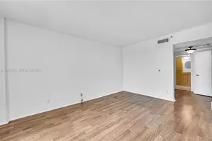 20281 E Country Club Dr, Aventura, FL 33180 - Photo 25