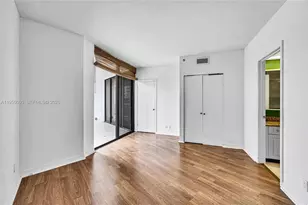 20281 E Country Club Dr, Aventura, FL 33180 - Photo 33