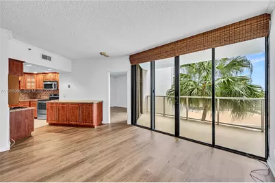 20281 E Country Club Dr #210, Aventura, FL 33180 - Photo 7