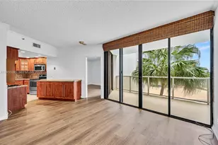 20281 E Country Club Dr, Aventura, FL 33180 - Photo 7