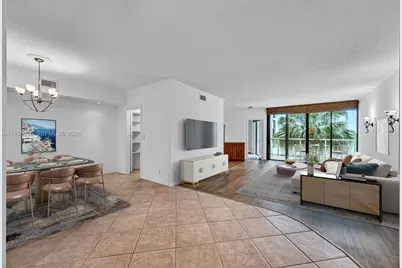 20281 E Country Club Dr #210, Aventura, FL 33180 - Photo 13