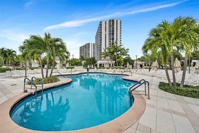 20281 E Country Club Dr #210, Aventura, FL 33180 - Photo 39