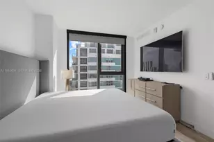 121 NE 34th St, Miami, FL 33137 - Photo 7