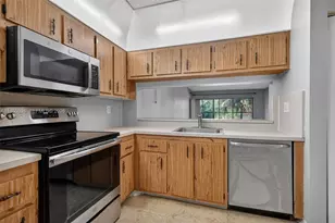 491 Ives Dairy Rd, Miami, FL 33179 - Photo 11