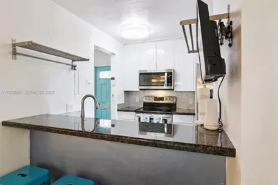 2593 Trapp Ave #3, Miami, FL 33133 - Photo 5