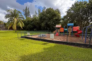 3038 E Missionwood Cir, Miramar, FL 33025 - Photo 27