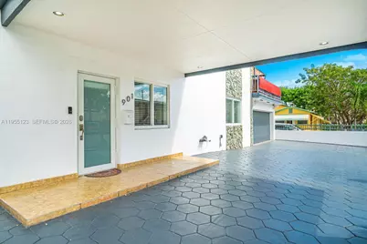 901 NW 22nd Pl, Miami, FL 33125 - Photo 3