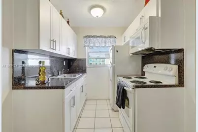 2145 Pierce St #326, Hollywood, FL 33020 - Photo 13