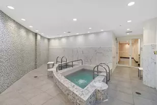 244 Biscayne Blvd, Miami, FL 33132 - Photo 21