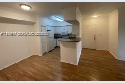 100 SW 117th Ter #2104, Pembroke Pines, FL 33025 - Photo 3