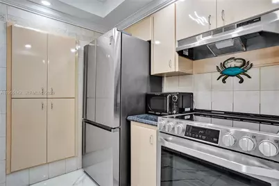 111 Briny Ave #25-10, Pompano Beach, FL 33062 - Photo 13