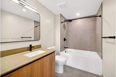 121 NE 5th Street #1913, Miami, FL 33132 - Photo 13