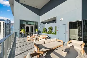 121 NE 5th St, Miami, FL 33132 - Photo 27