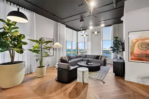 121 NE 5th St, Miami, FL 33132 - Photo 21