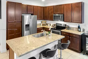 4644 Windmill Ln, Davie, FL 33328 - Photo 11